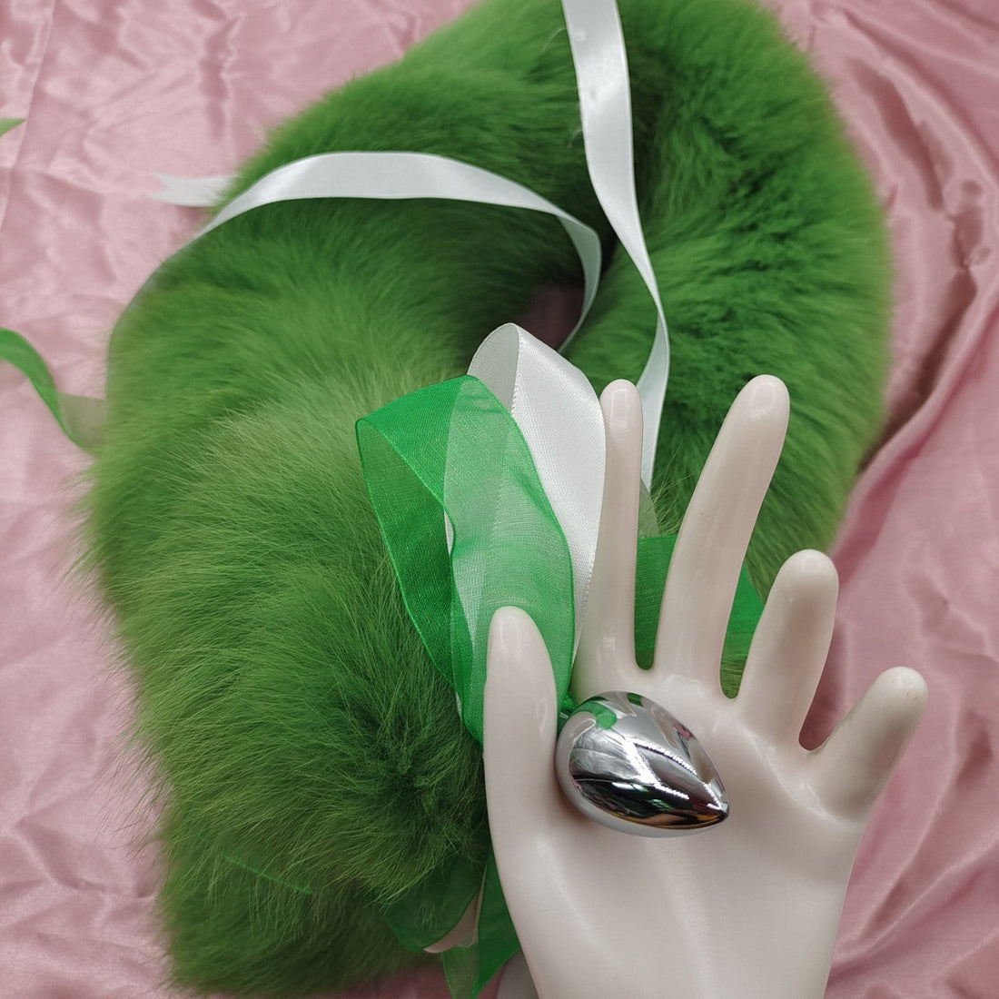 Green Luxury Fox Tail Metal Butt Plug