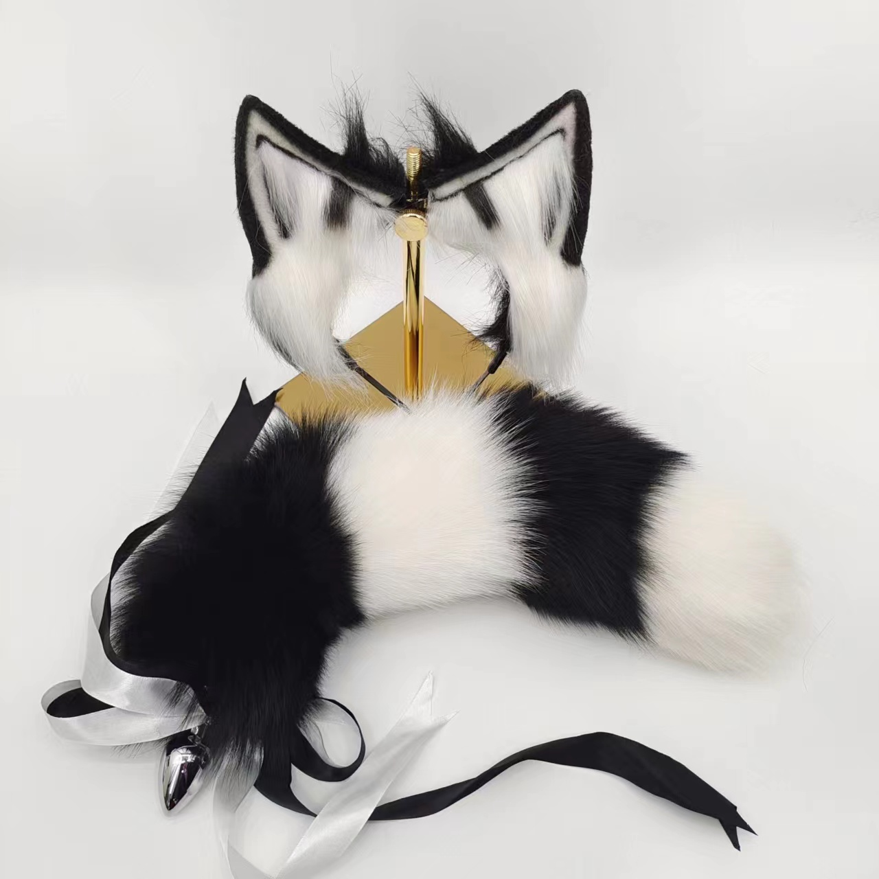 Furry Fox Tail Stainless Steel Butt Plug